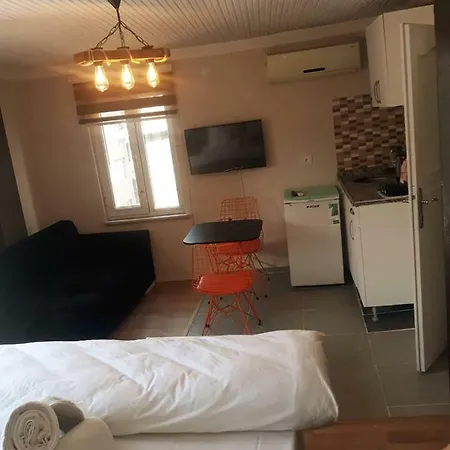 Taksim Nefti Hotel