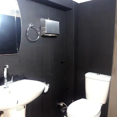 Taksim Nefti Hotel *
